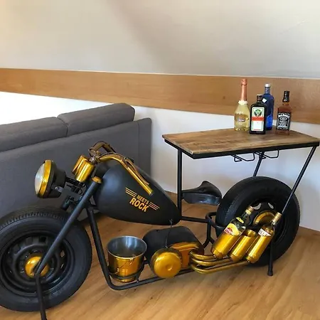 Neue Luxurioese In Ruhiger Lage *