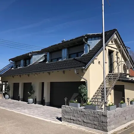 Apartment Neue Luxurioese In Ruhiger Lage *